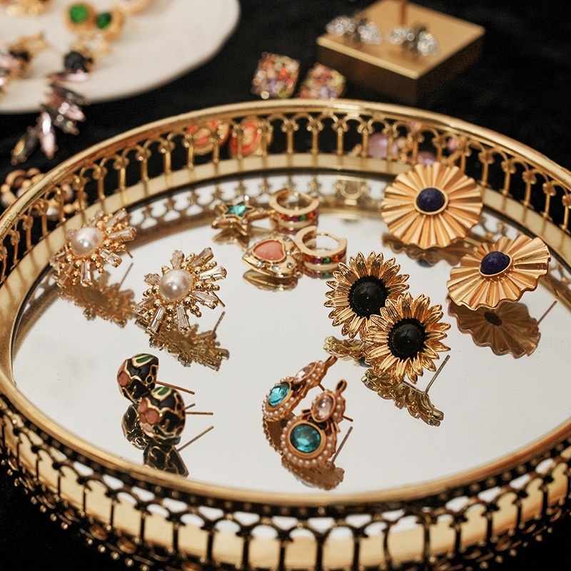 Vintage Fashion Accessories - New Hot Vintage Retro Style Earrings
