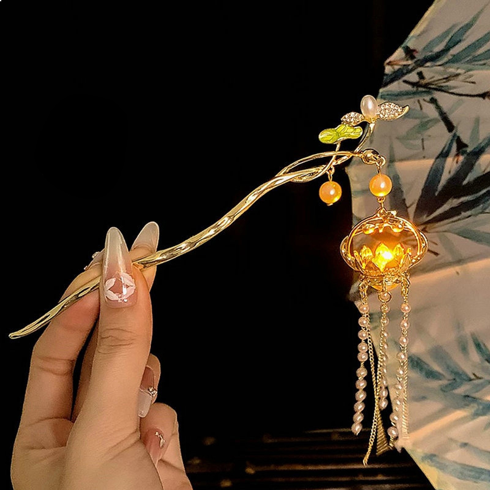 Luminous Lotus Hairpin Women C - Vintage Fashion Accessories 评论和价格