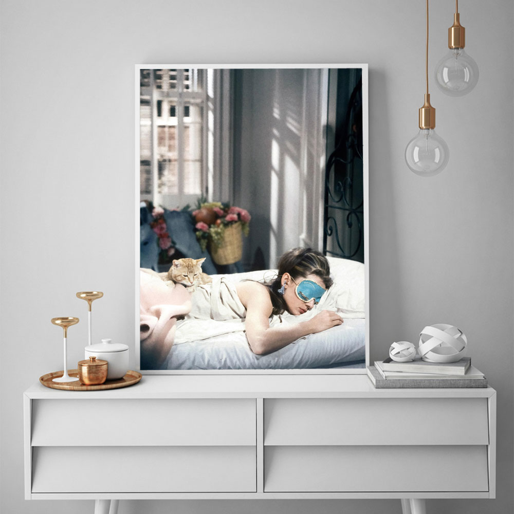 Audrey Hepburn Breakfast Poste - Vintage Vogue Fashion Poster 评论和价格
