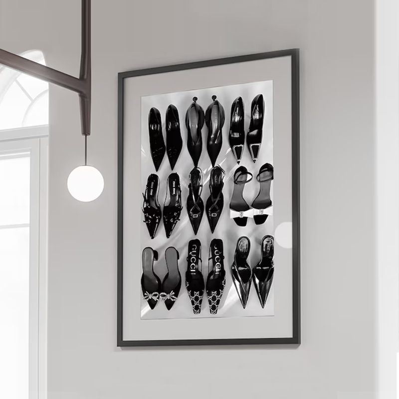 Black White Luxury High Heels  - Vintage Vogue Fashion Poster 评论和价格