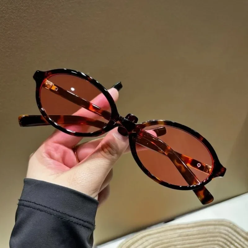 New Oval Shape Sunglasses Clas - Vintage Outdoor Fashion 评论和价格