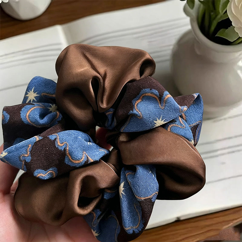 New Vintage Print Blue Brown S - Vintage Fashion Ornaments 评论和价格