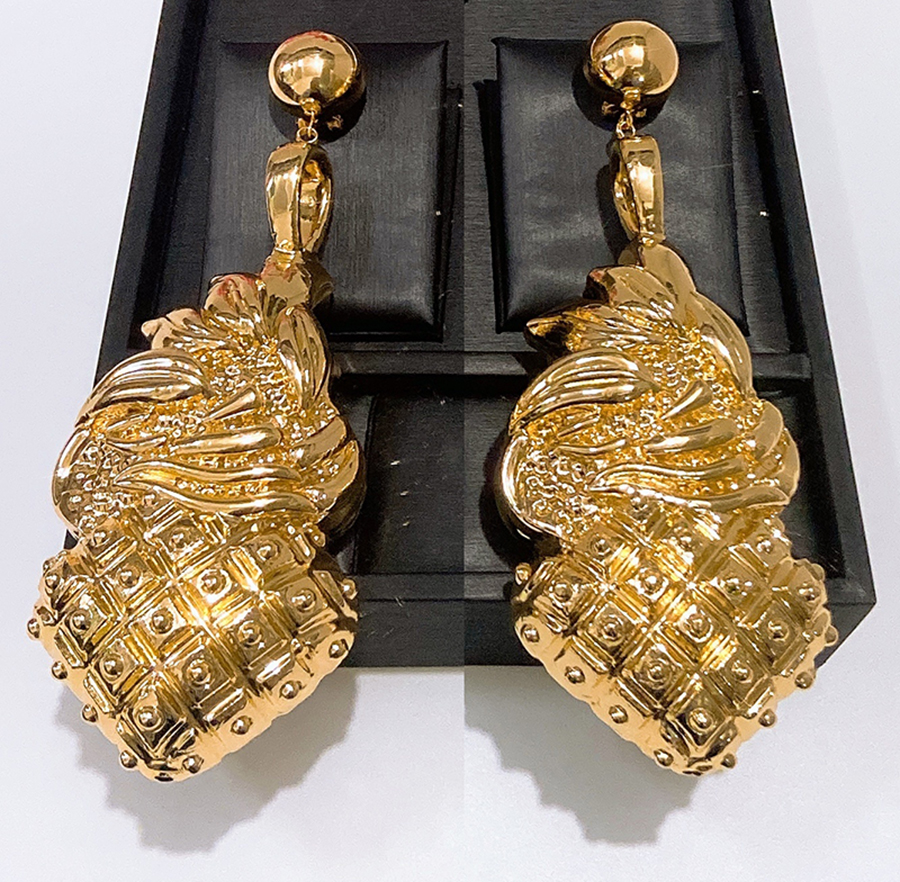 Vintage Gold Hollow Oval Sunbu - Vintage Fashion Looks 评论和价格