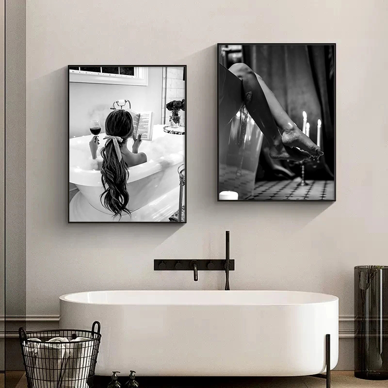 Black and White Woman Bathroom - Vintage Vogue Fashion Poster 评论和价格