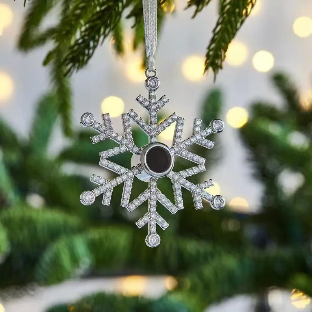 Projection Snowflake Pendant C - Vintage Fashion Ornaments 评论和价格