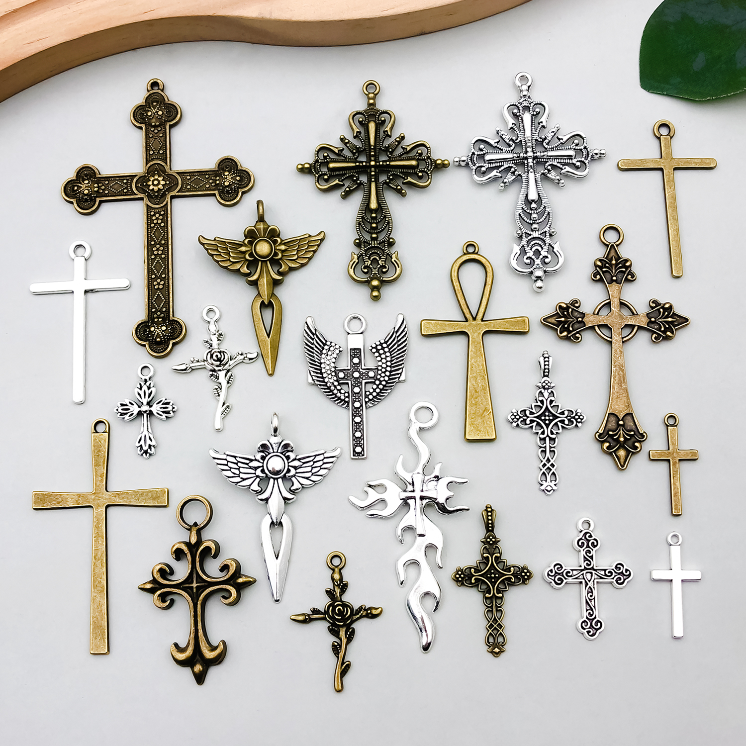 Cross-border Hot-Selling Cross - Vintage Fashion Ornaments 评论和价格
