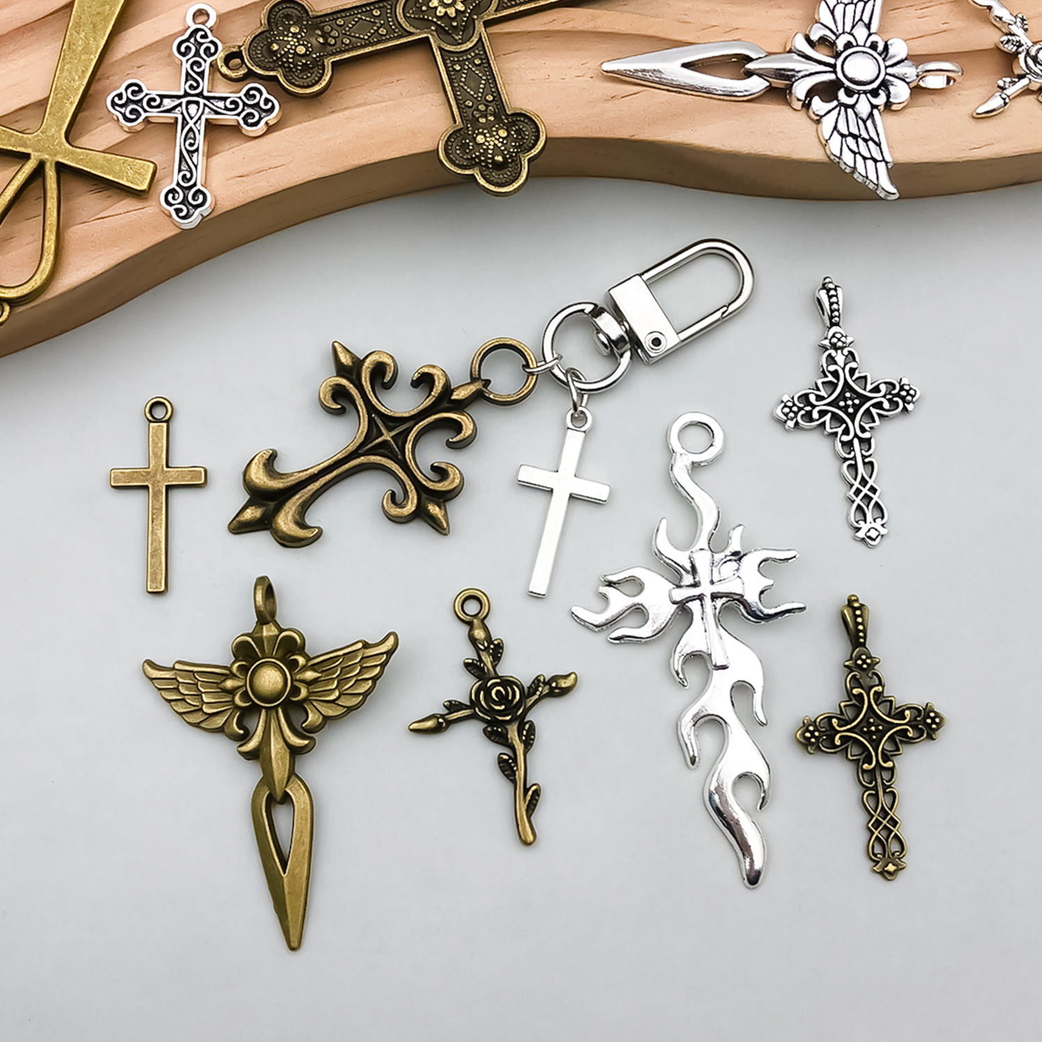Cross-border Hot-Selling Cross - Vintage Fashion Ornaments 评论和价格