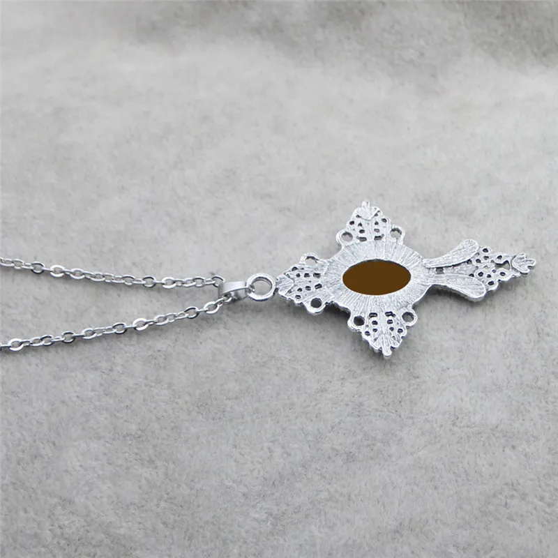 Vintage Look Cross Pendant Lad - Vintage Fashion Looks 评论和价格